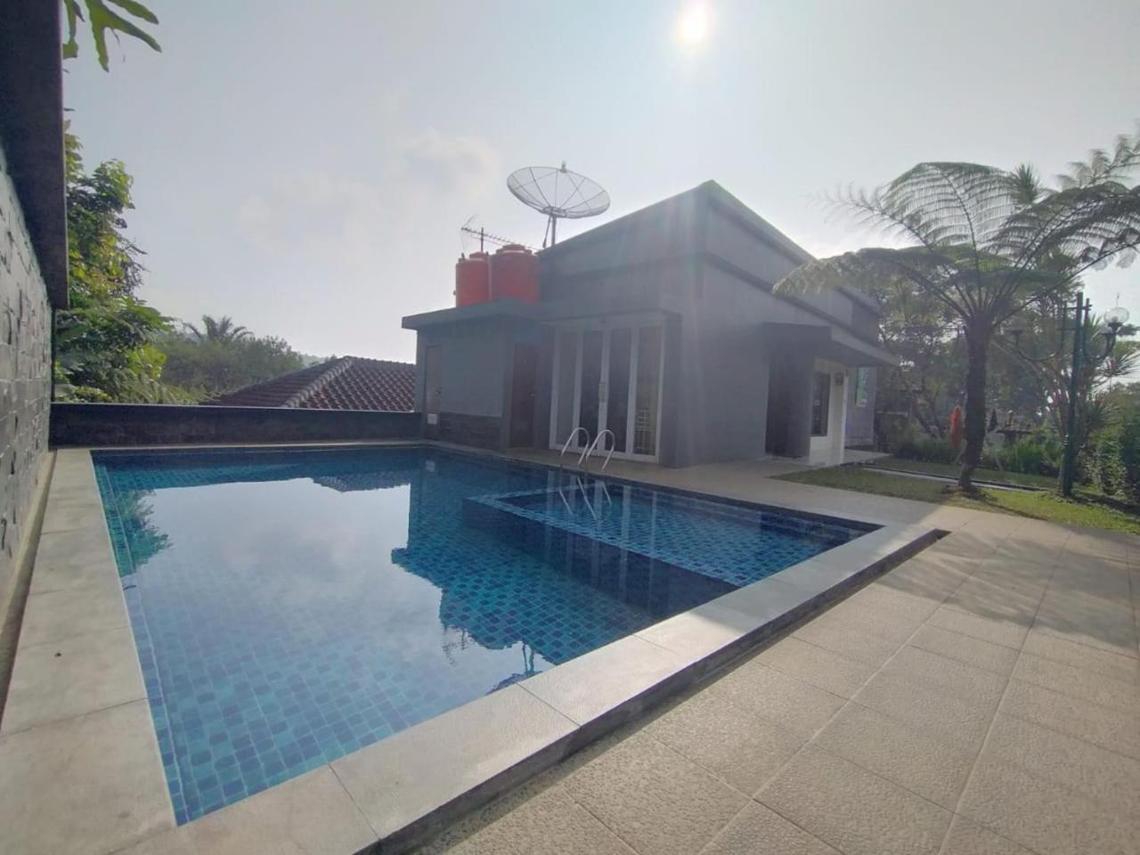 Villa Bukit Danau Lot 14 Cinengangirang Zewnętrze zdjęcie